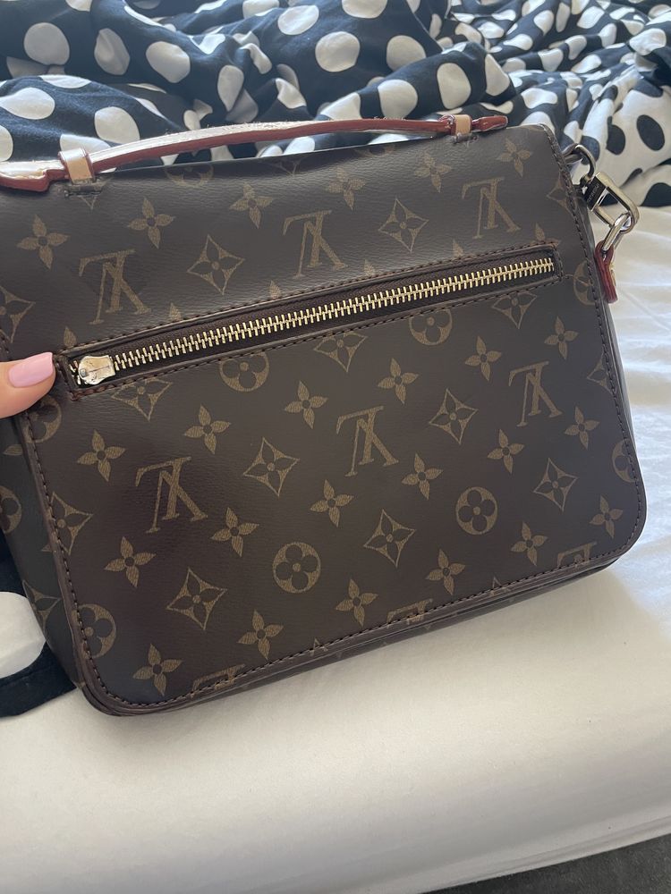 Torebka louis vuitton listonoszka skóra  naturalna pochette