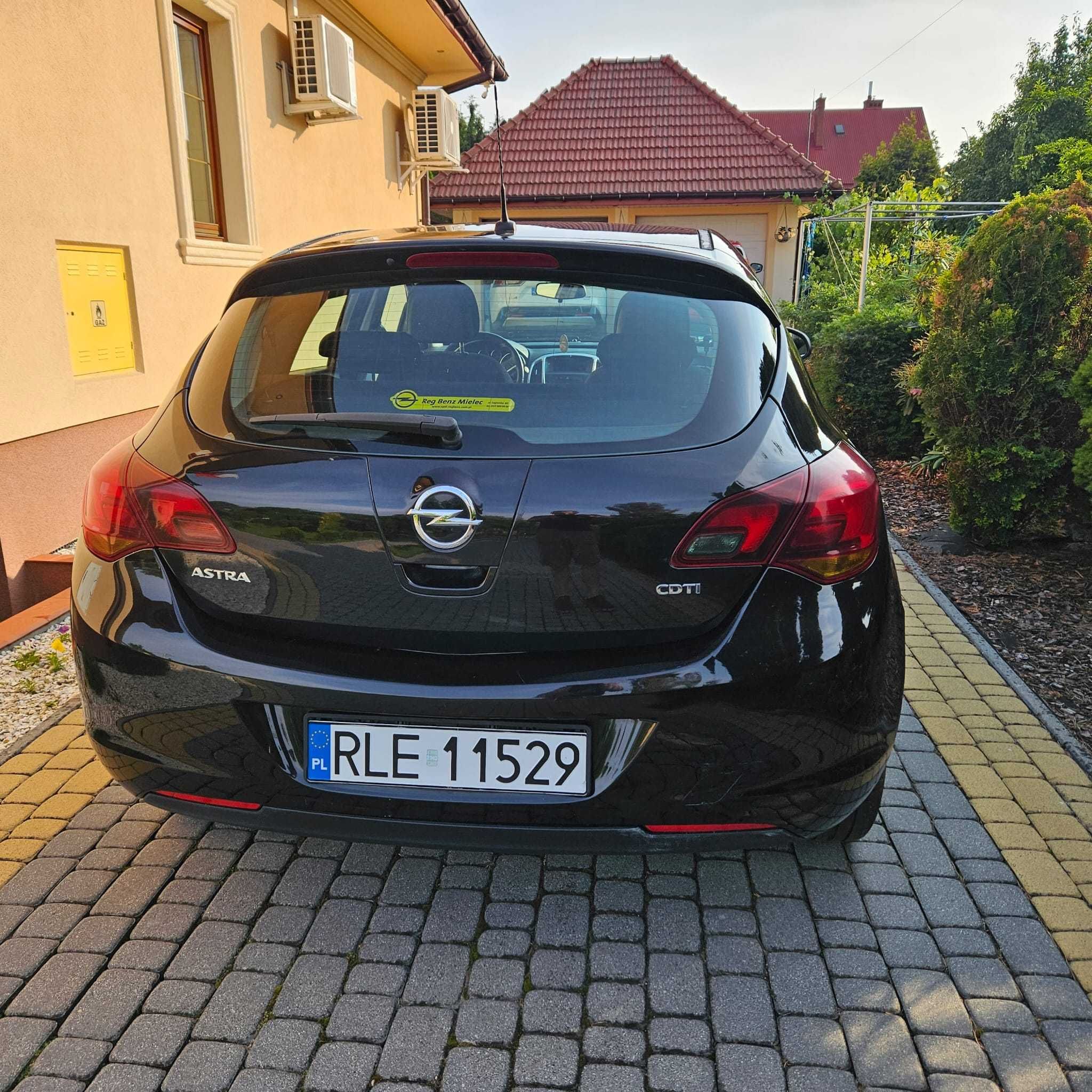 Opel Astra j4 2010 CDTi 110km