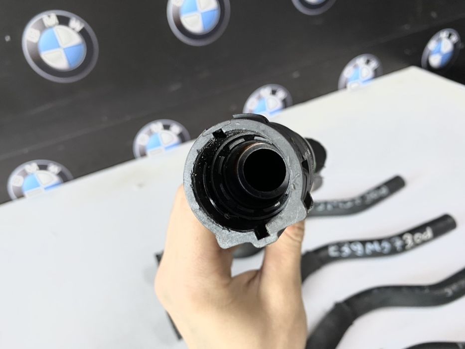 Патрубок BMW E39 M57 3.0 d 2.5 д 8378953 Шланг Охлаждения БМВ Е39 Шрот