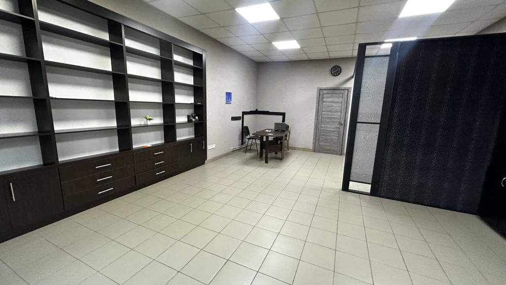 Оренда фасадного приміщення 48 м2 м-рн Пасічна