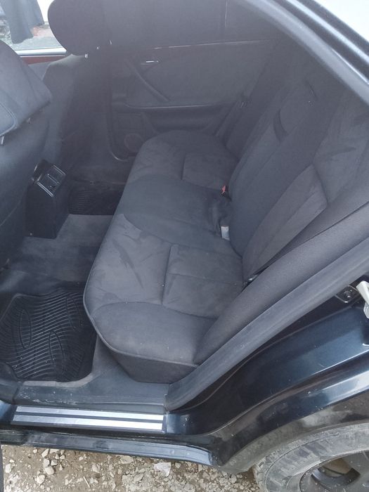 Мерседес E200 або обмин