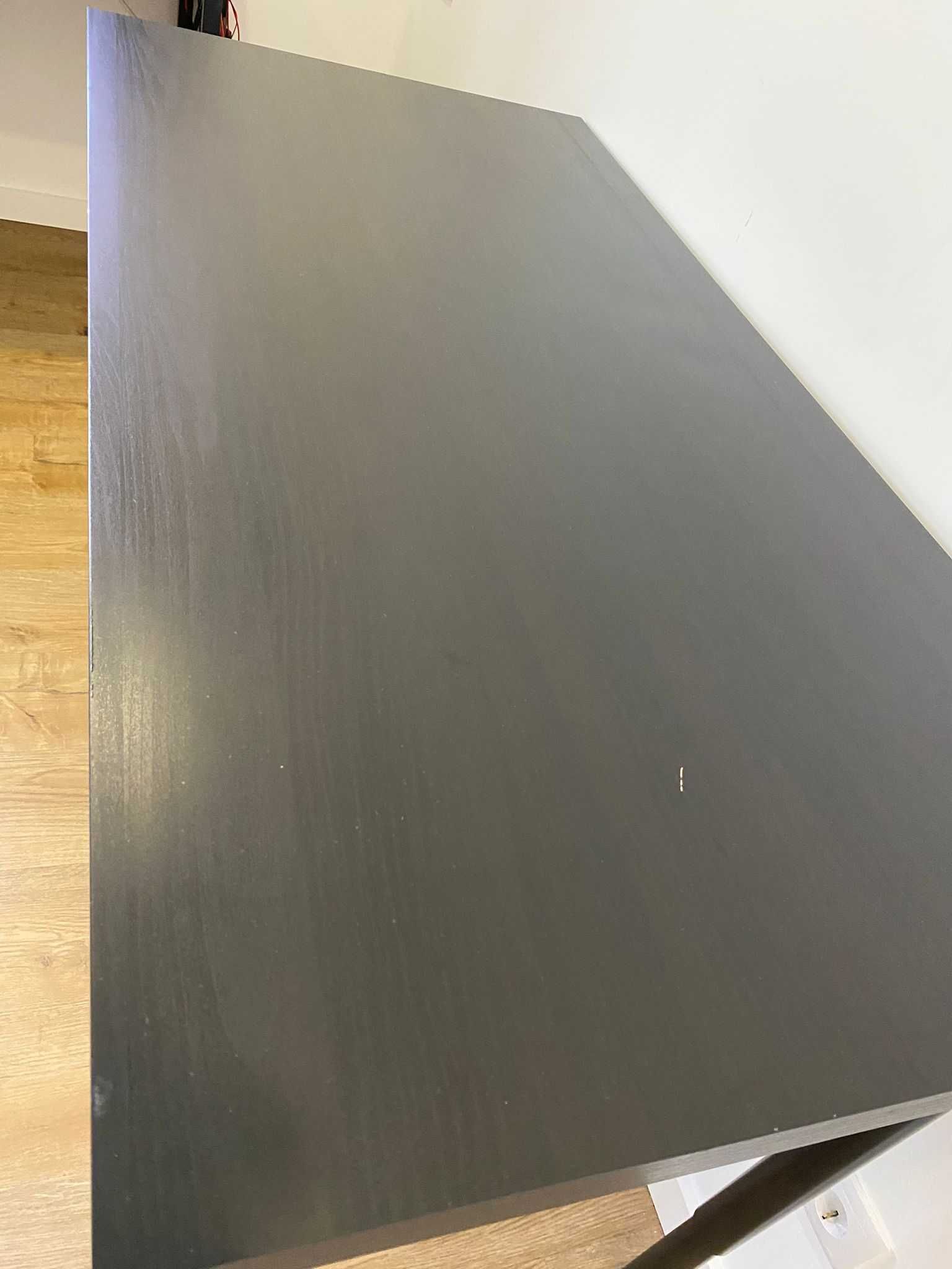 Vendo Secretária mesa de escritório com pernas reguláveis