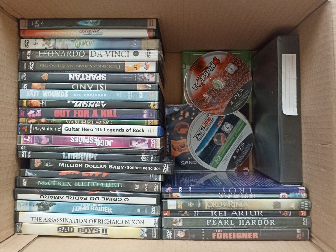 Vários DVD's, Cd's, jogos, etc

Não os testei para ver se func