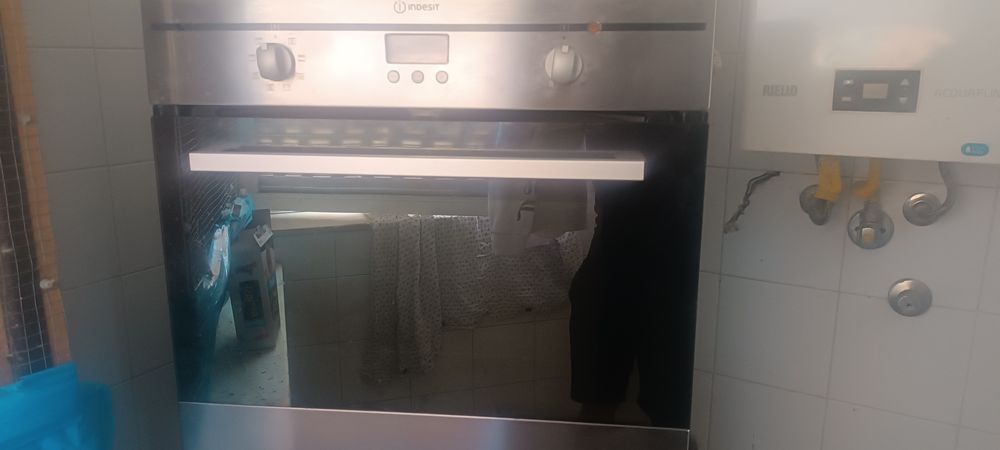Forno Indesit de encastrar