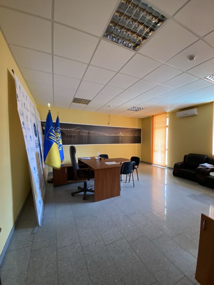 Офісні приміщення в самому центрі міста Ужгород в новобудові.