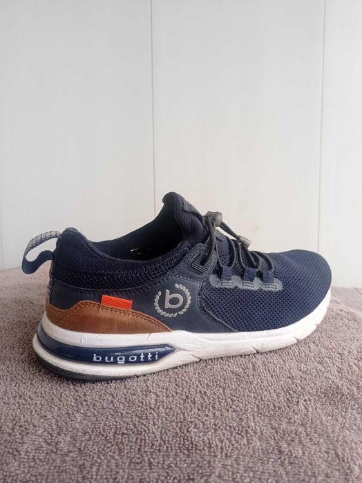 Кросівки 40 розмір