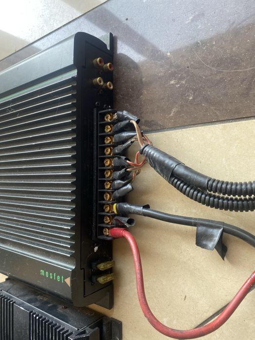 Wzmacniacz Wzmacniacze 2 szt Clarion A1200 EeE-1008-Aa i 1601A#R samo