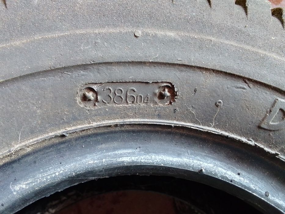 Opona do traktorka 13x5.00-6 DURO