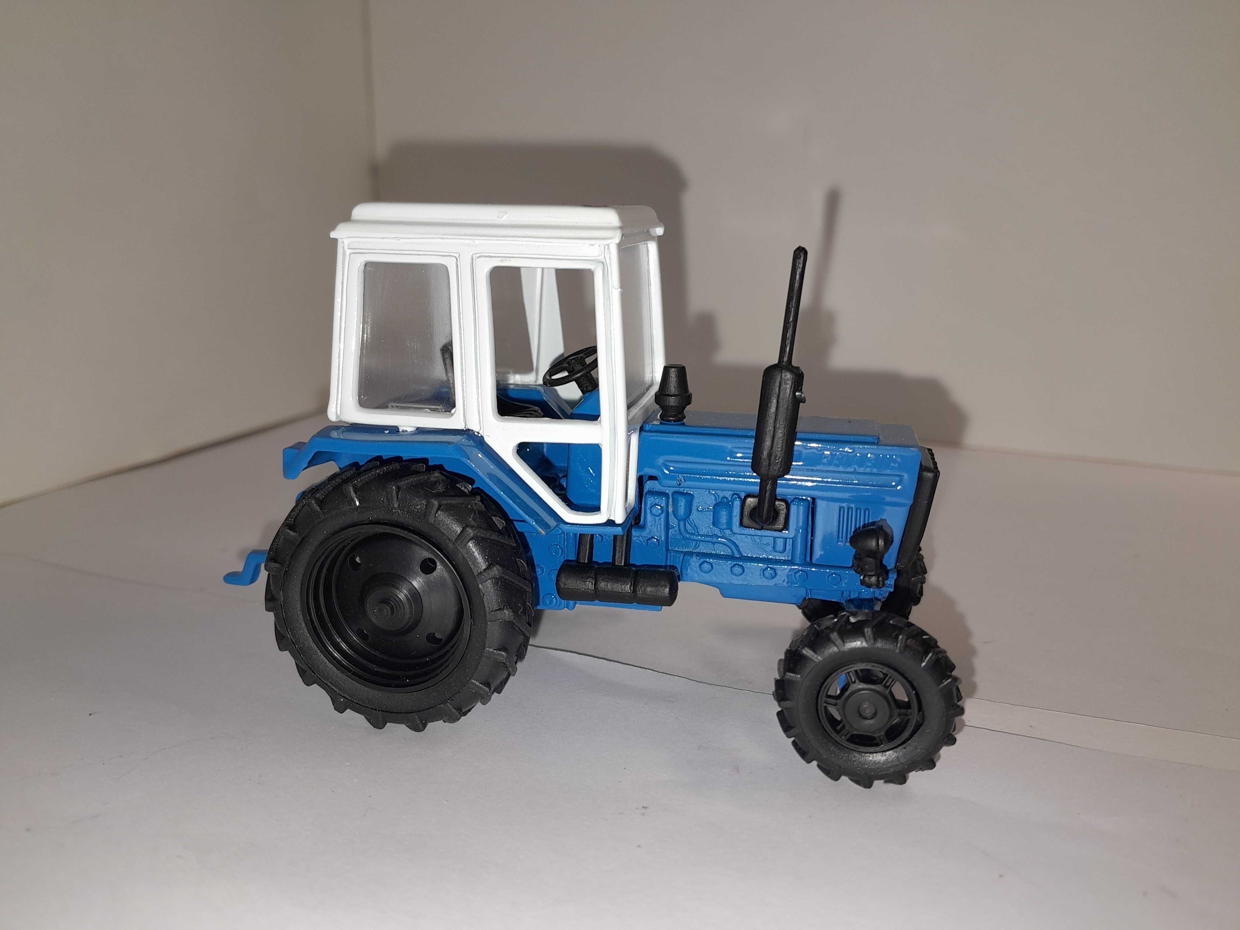 Трактор МТЗ 82. Масштаб 1/43. Новий в коробці. Металевий