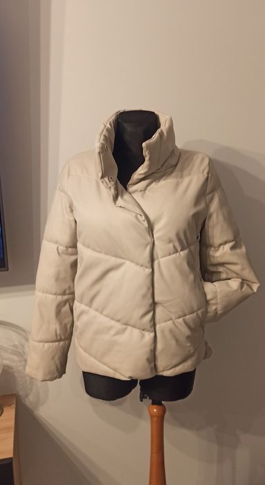 Beżowa zimowa kurtka puffer Reserved rozmiar 36 - 38