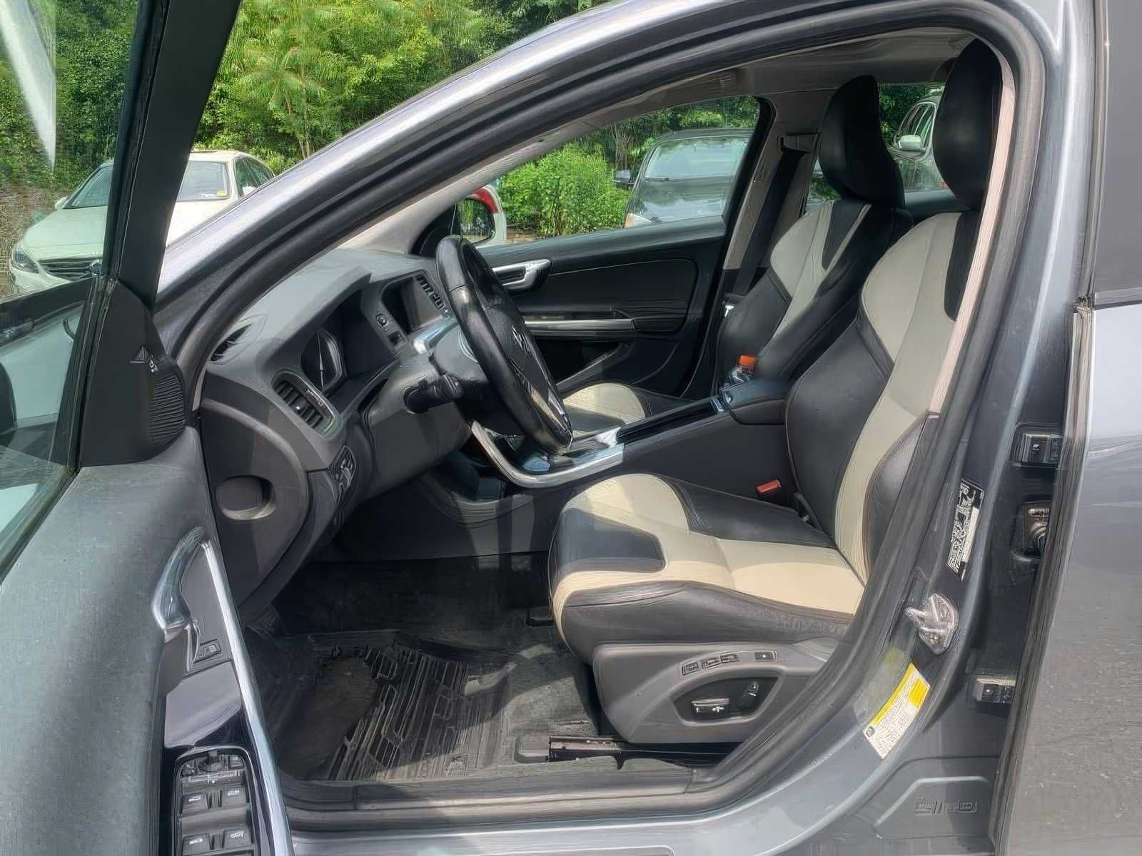 2017 Volvo S60 Cross Country