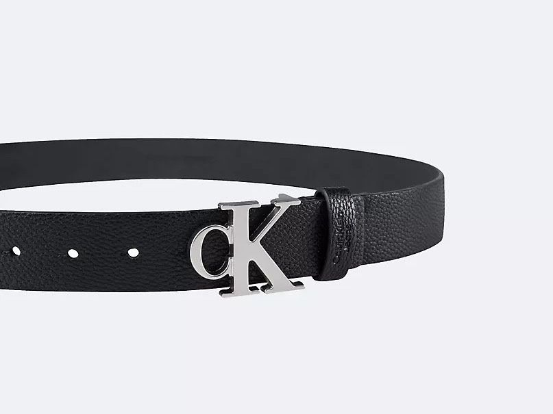 Ремінь новий Calvin Klein Reversible Hammered Plaque Belt