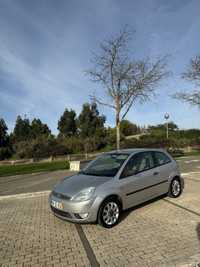 Ford Fiesta 1.25 - Ghia ( APENAS 90 mil kilometros )