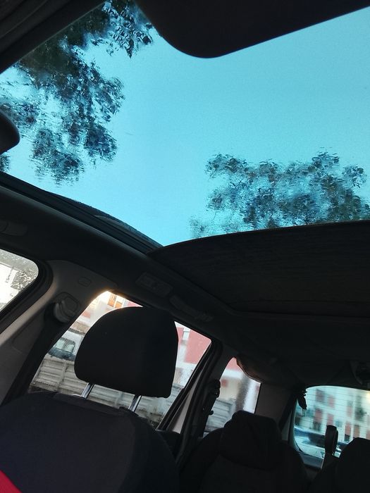 Vendo ou troco Peugeot 7 lugares 04