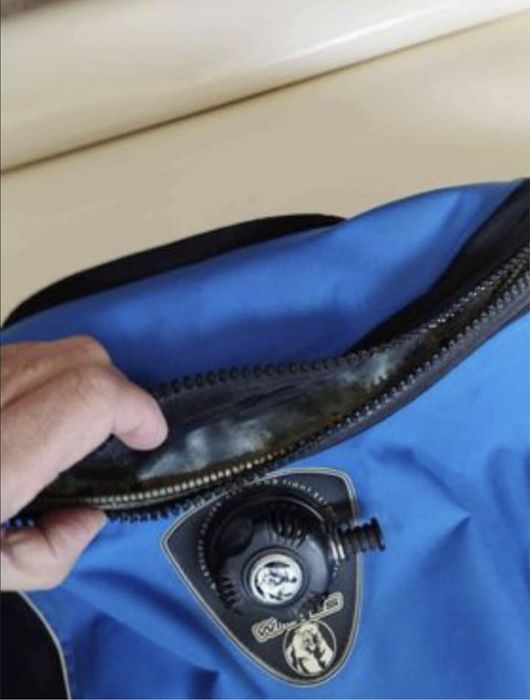 Fato seco de mergulho