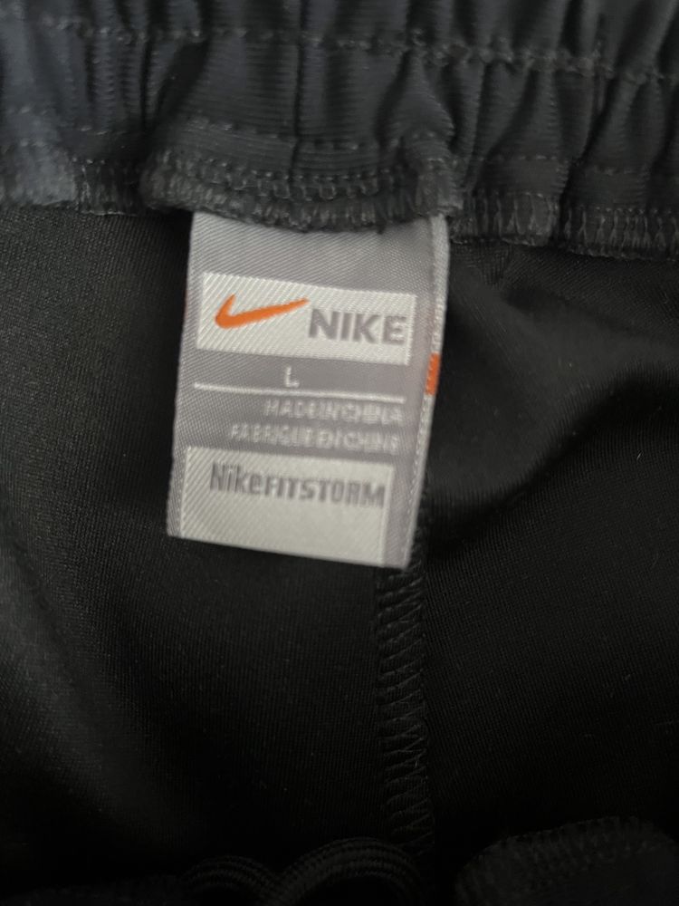 Спортивный костюм  Nike FitStorm