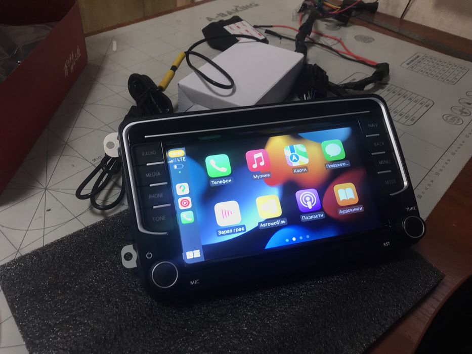Штатная магнитола VW passat, Golf, Touran, Tiguan 2+32+CarPlay Qled