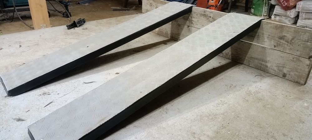 Najazdy na busa przyczepkę