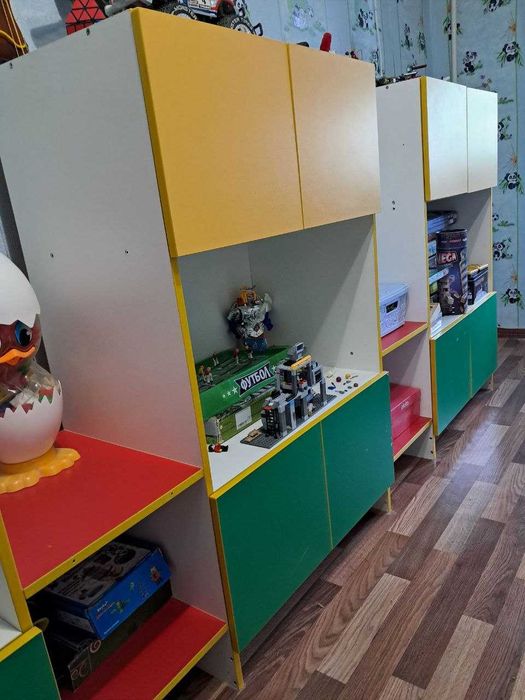 Дитячі меблі для дитини вдома або садочку (3 шафи)