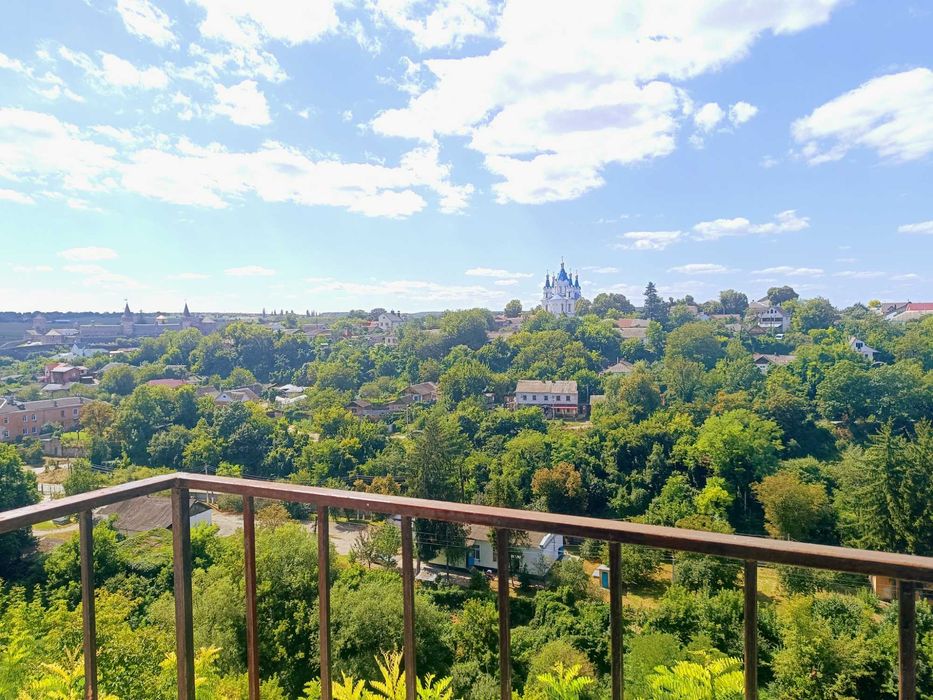 Продаж 2-кімнатної квартири у Старому місті, Кам`янець-Подільський