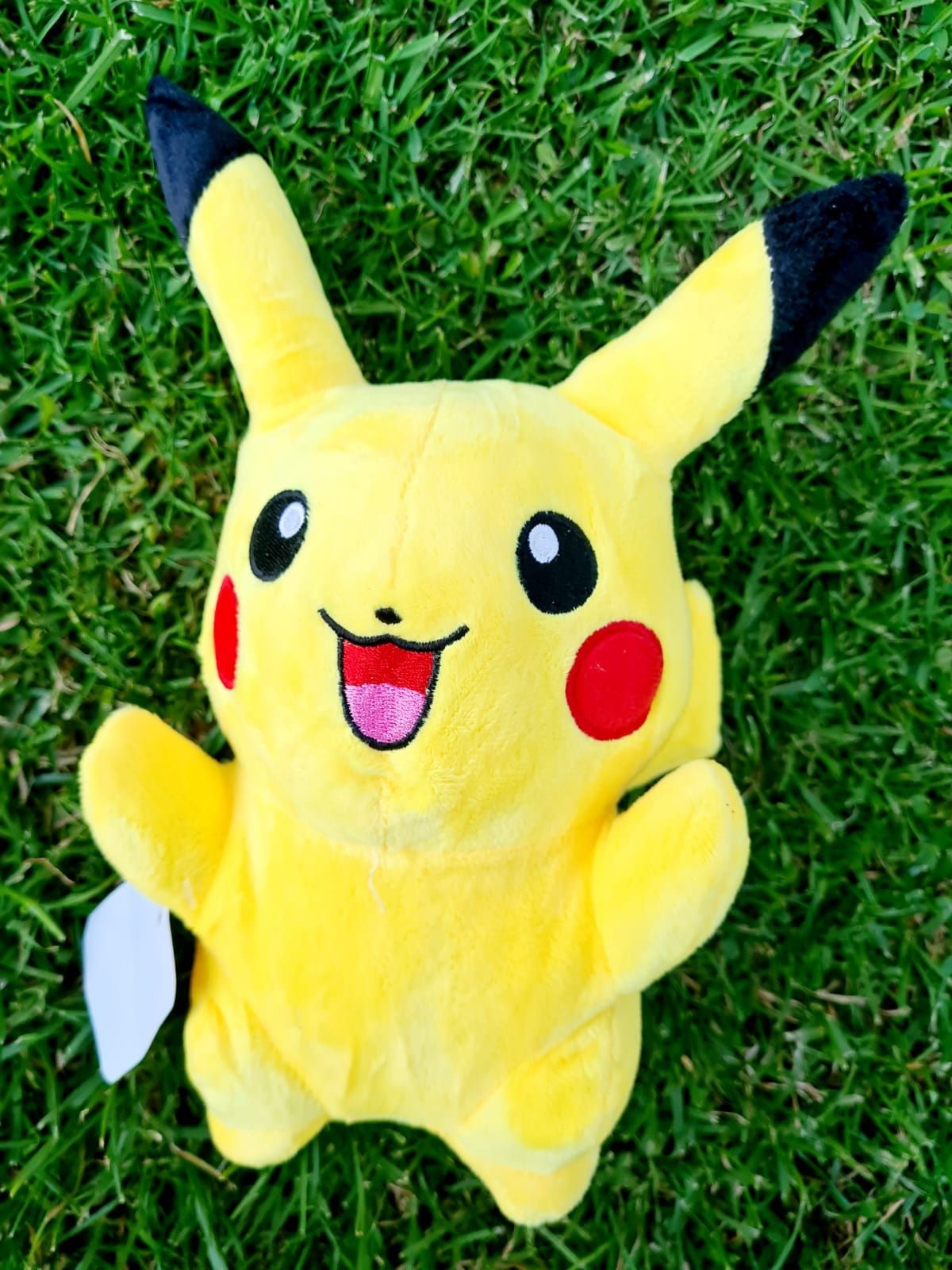 Nowa maskotka pluszak Pikachu z Pokemonów - zabawki