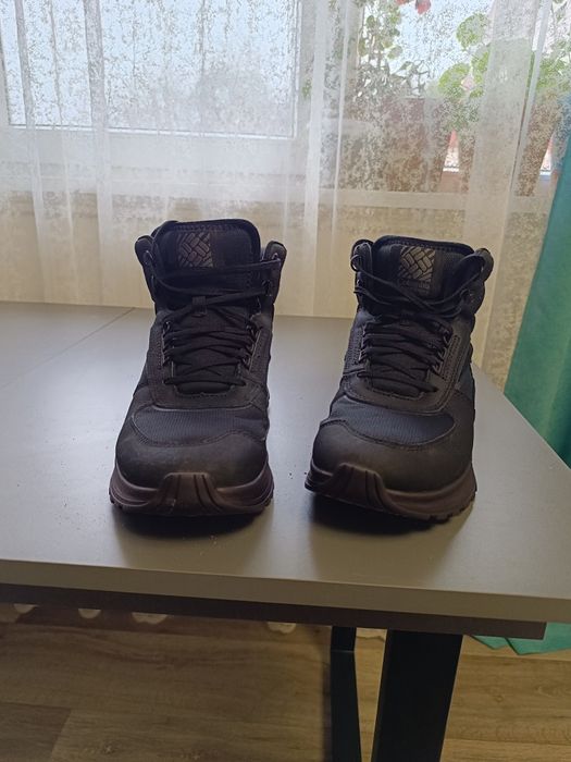 Продам черевики Columbia.