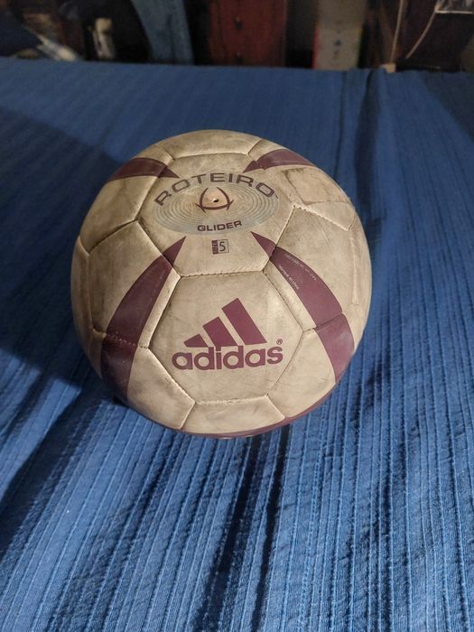 Bola oficial roteiro Glider 2004