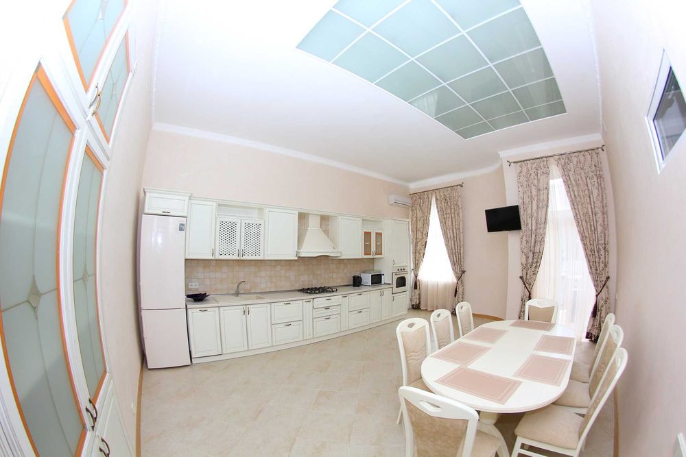 Дворівнева квартира в центрі Одеси