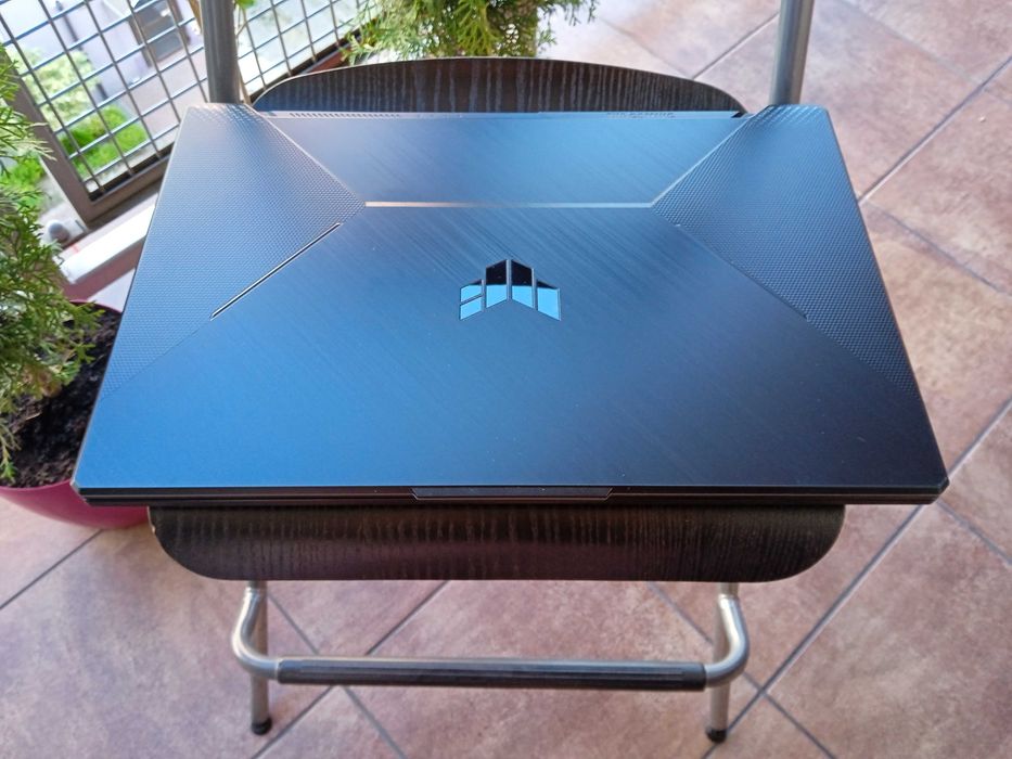 Laptop gamingowy ASUS TUF Gaming F17, i5, RTX 3050, 17,3", stan BD