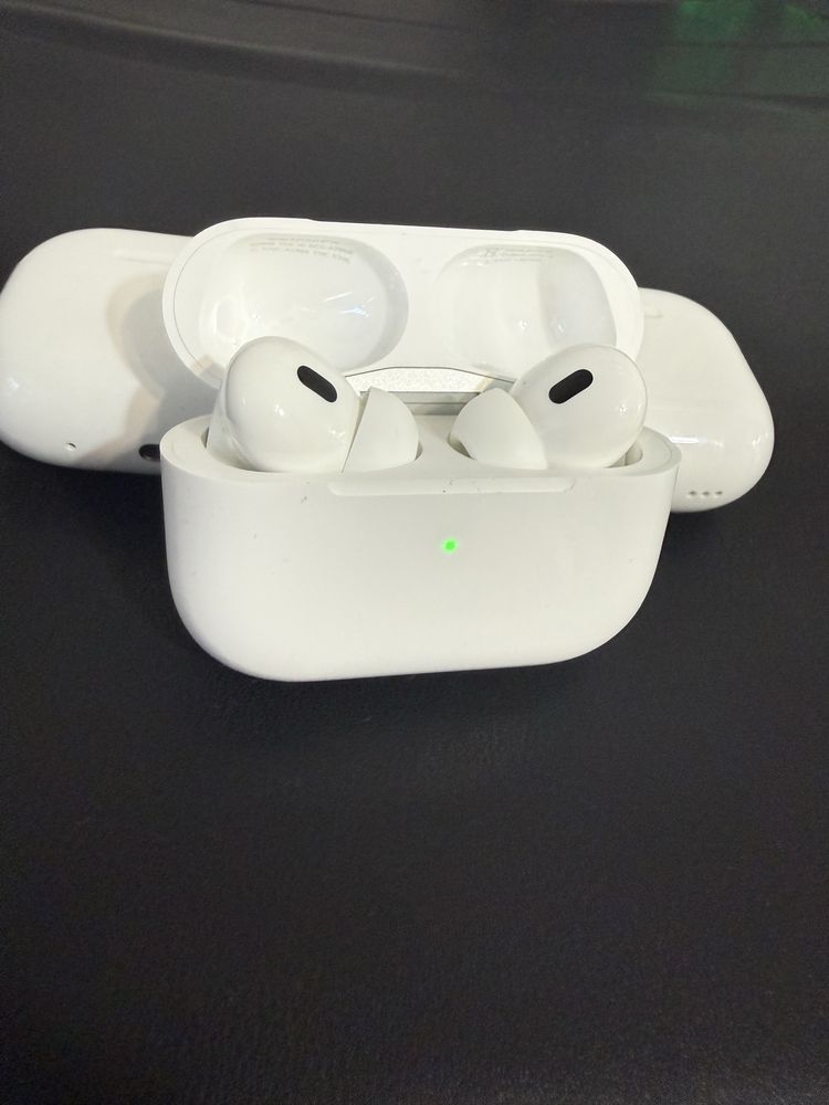 AirPods Pro 2 Type-C Lighting