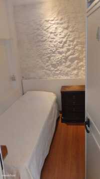 678268 - Quarto com cama de solteiro em apartamento com 5 quartos