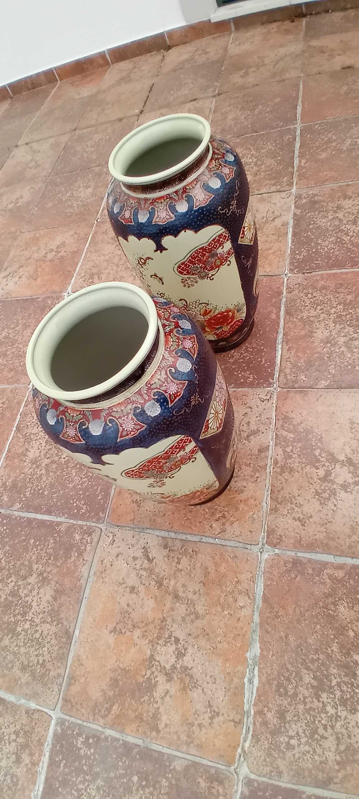 2 Jarrões em Cerâmica Oriental!
