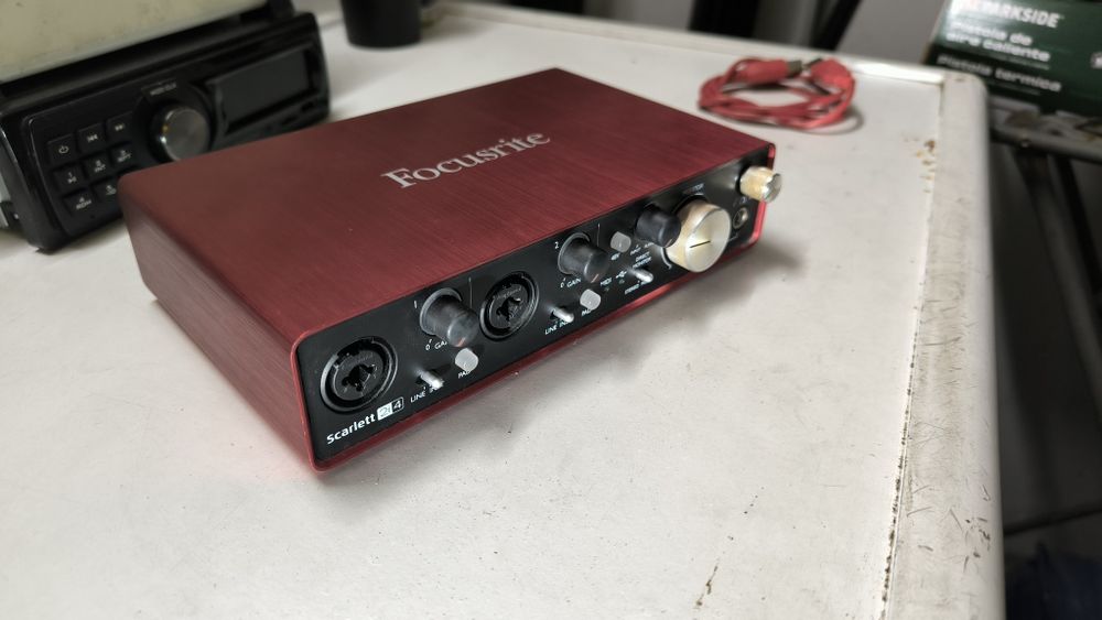 Interface Focusrite 2i4