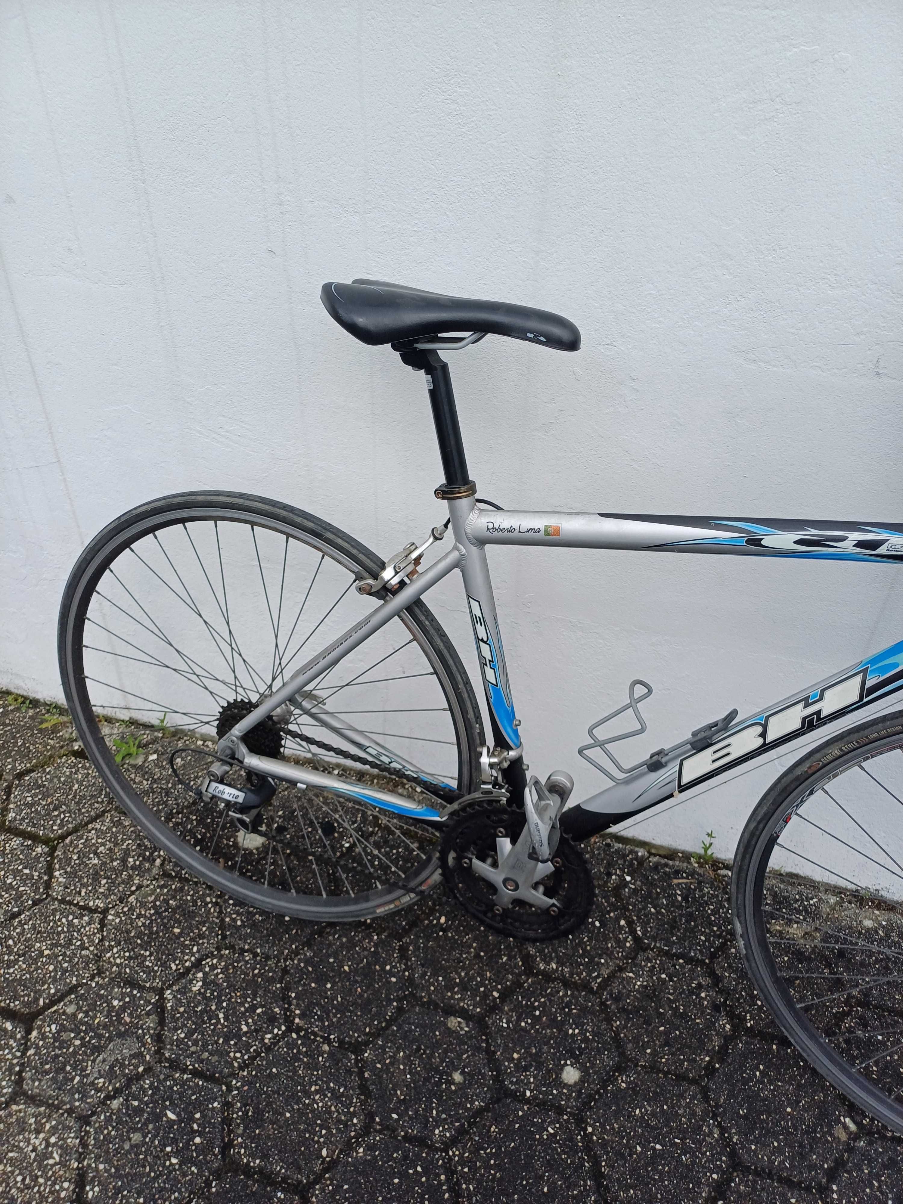 Bicicleta de estrada BH