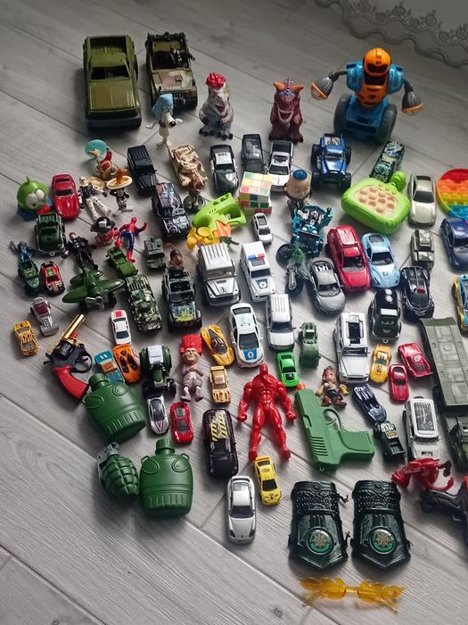 Дитячі іграшки б у