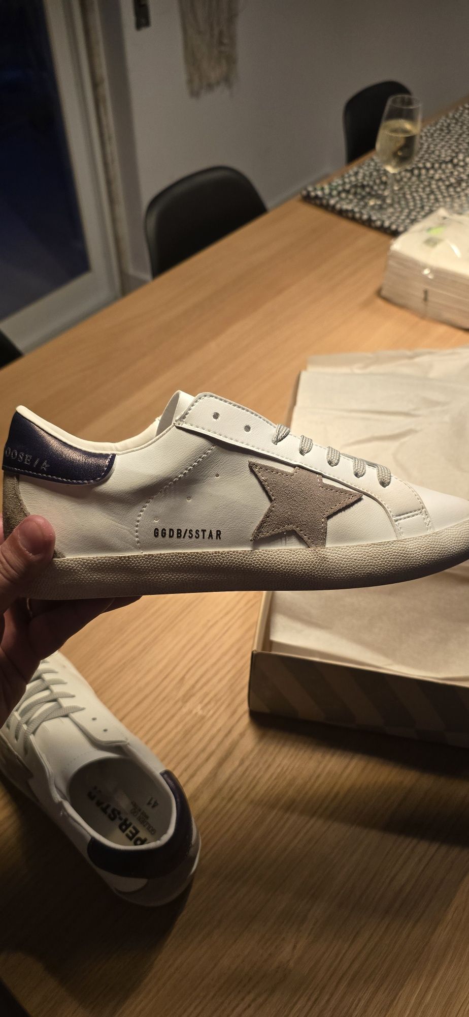 Golden Goose Novas