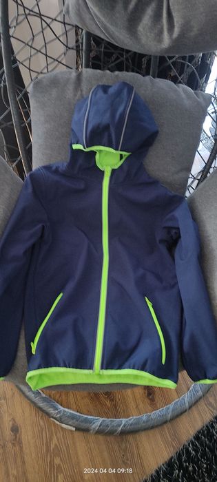 Bluza,kurtka Softshell jak nowa 146/152