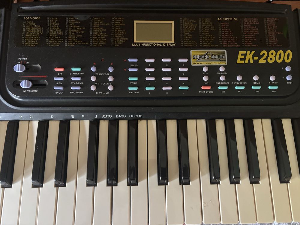 Teclado eletronico EK 2800