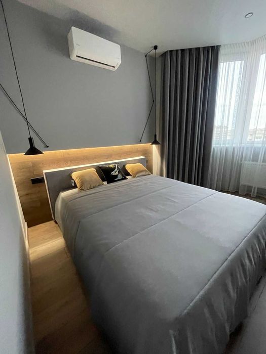 Немовірно світла та красива, двокімнатна квартира, вул. Молодіжна 5