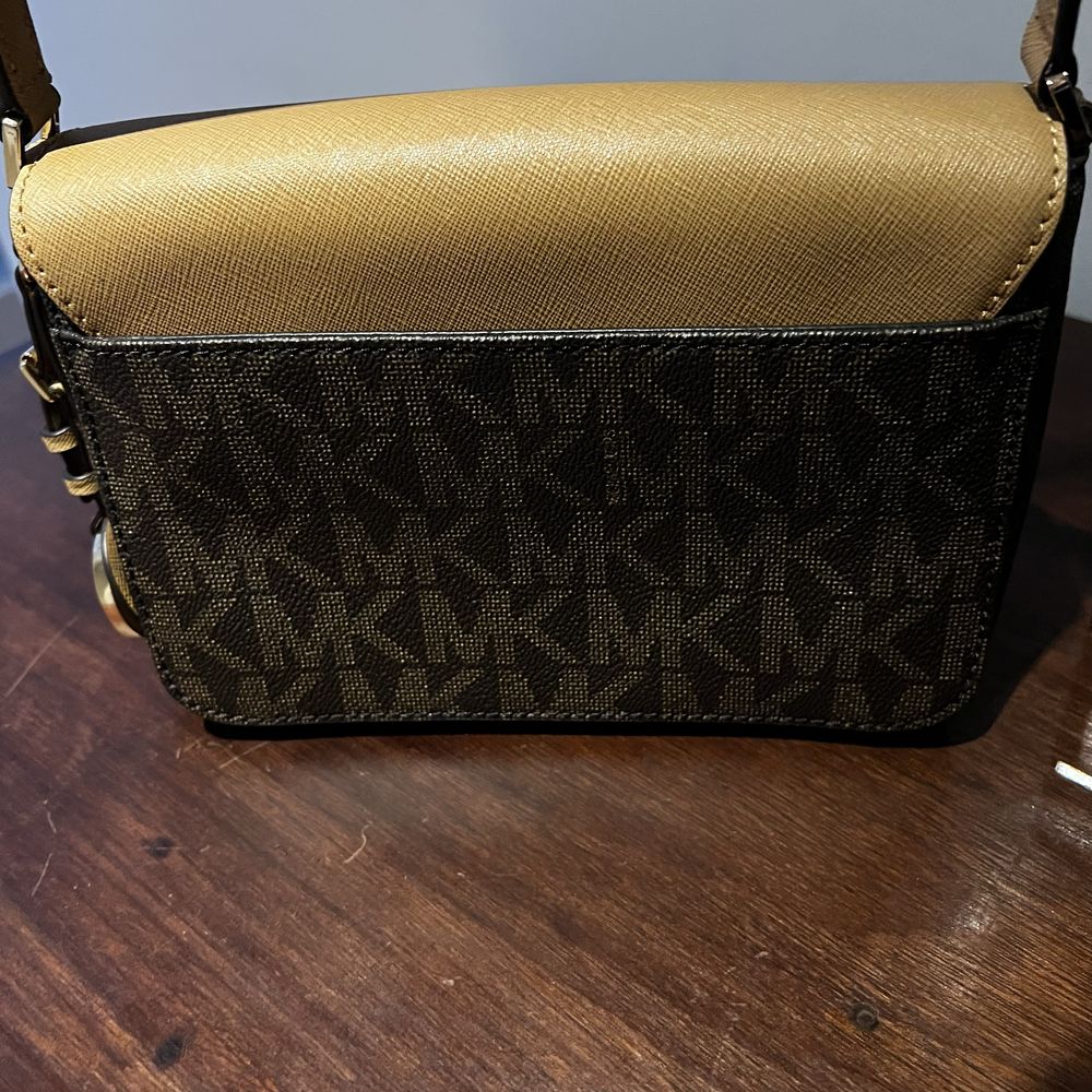 Carteira  michael kors nova