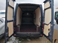 Zabudowa przestrzeni ładunkowej w Opel Movano L3H2