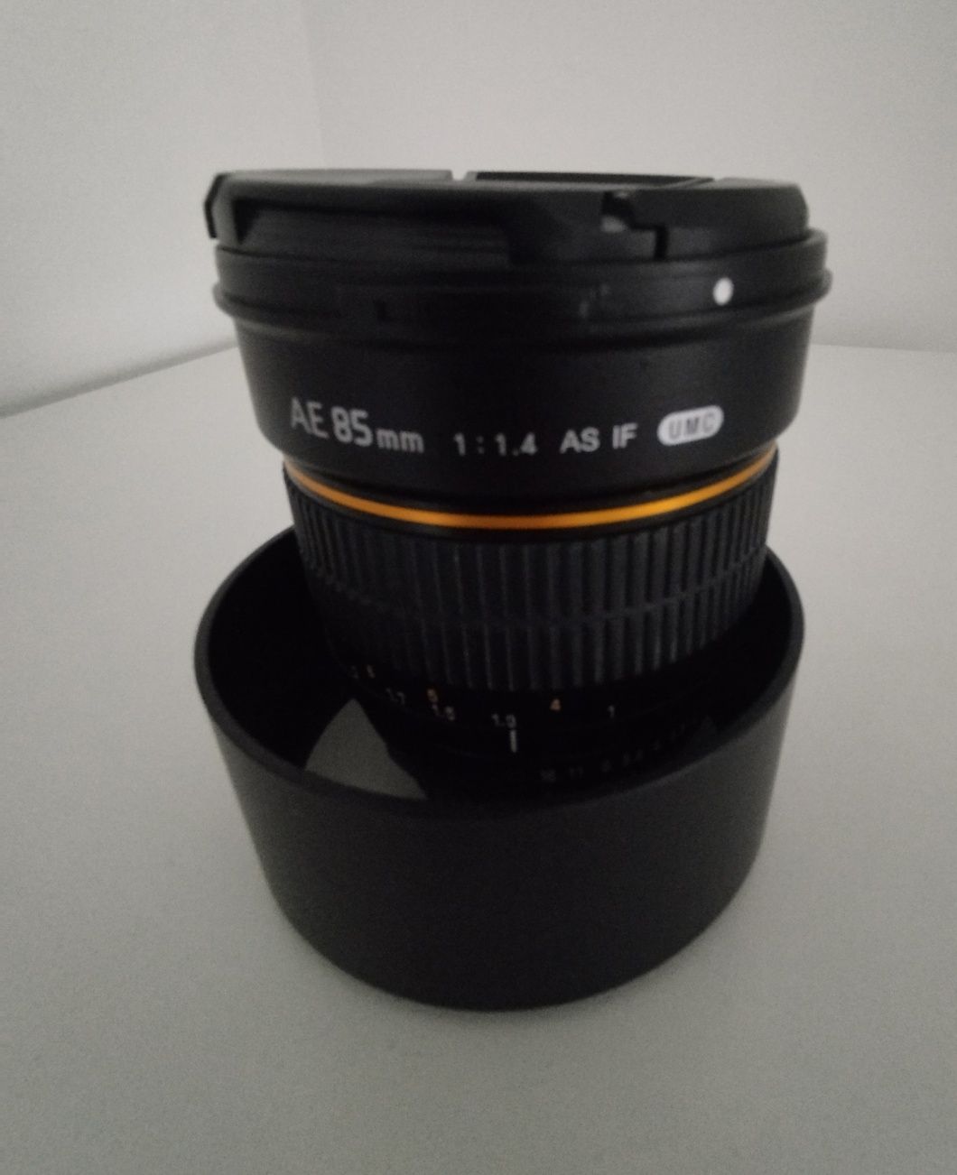 Obiektyw Samyang 85 mm