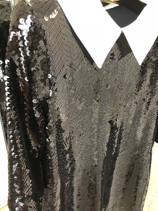 Вечірня сукня в паєтках