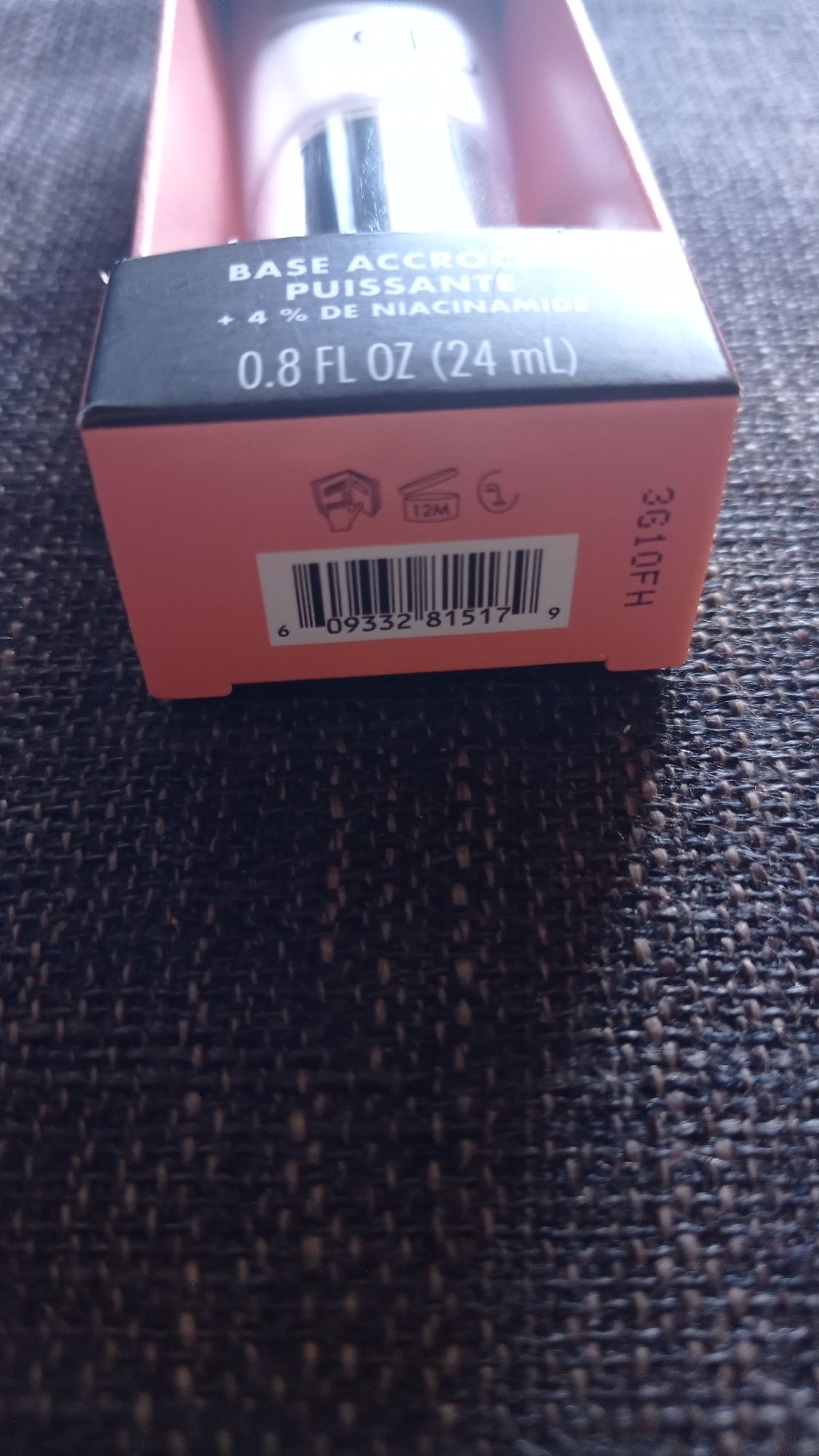 e.l.f. baza pod makijaż.