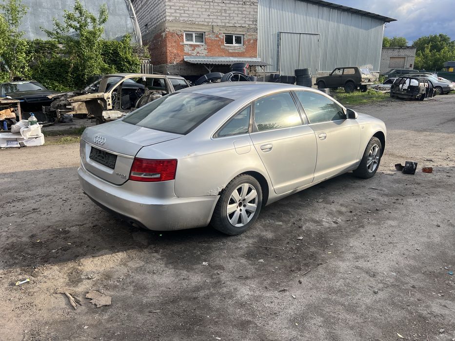 В разборе AUDI A6C6 3.0 dizel