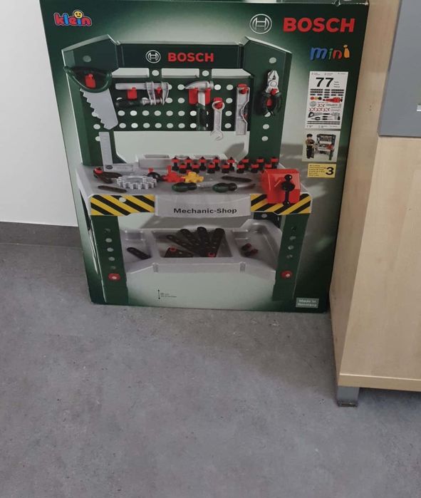 Zestawy różnych zabawek dla chłopca