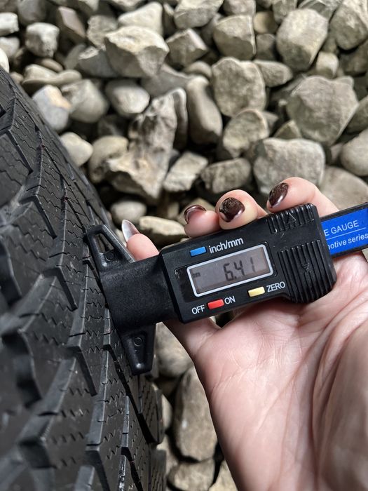 235/45 R18 2 шт. Bridgestone Blizzak LM005