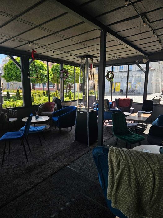 Sprzedam kompletne wyposażenie Cafe baru