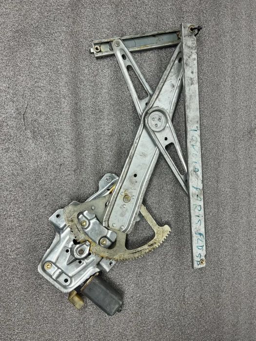 Elevador vidros frente direito TOYOTA Yaris (_P1_)