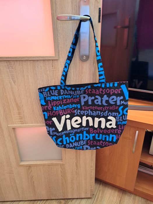 Torba na zakupy.  Zapinana  ba zamek